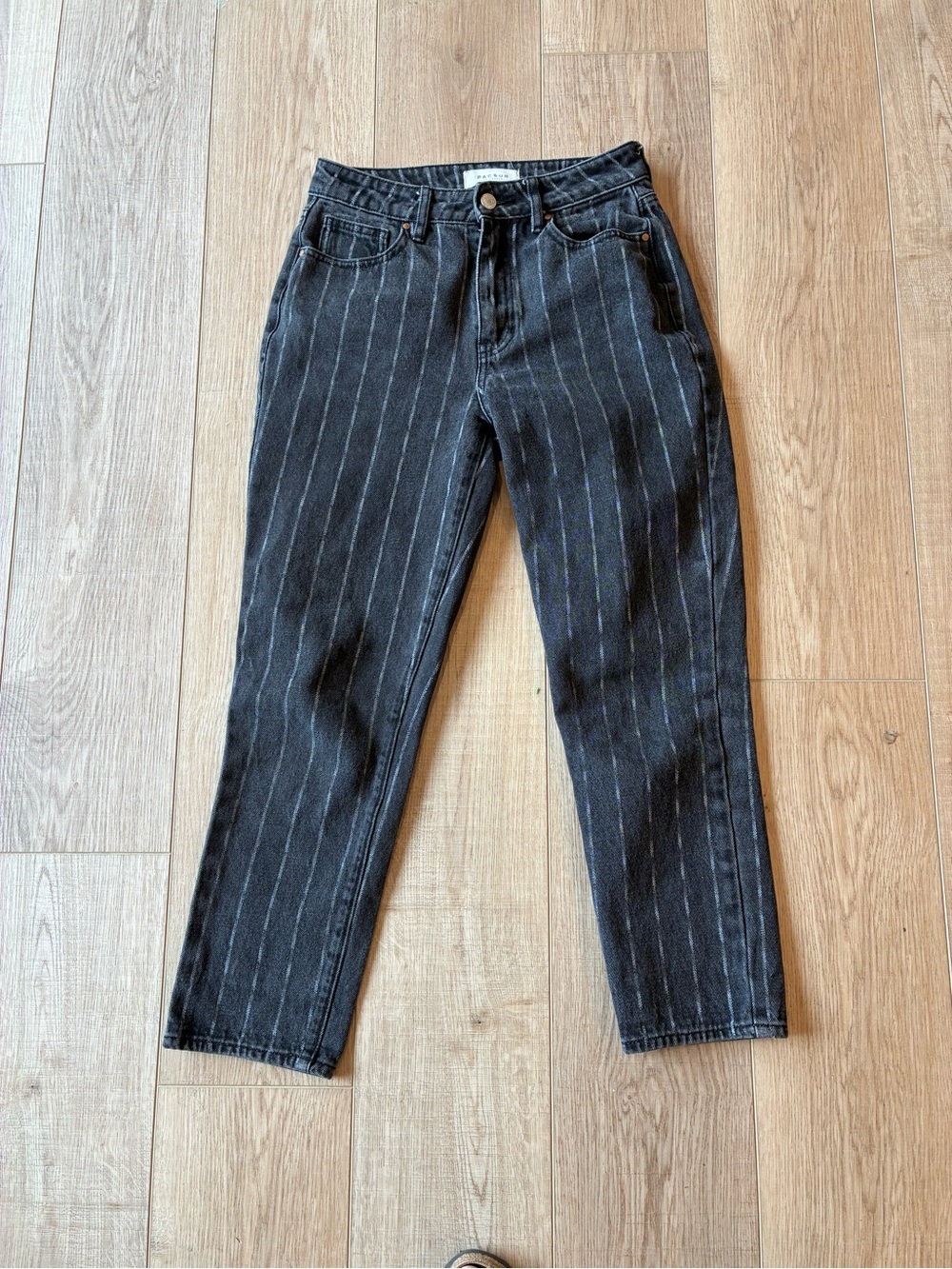 PacSun Black jeans with silver stripes Mom Fit size 26 Soft Cotton blend